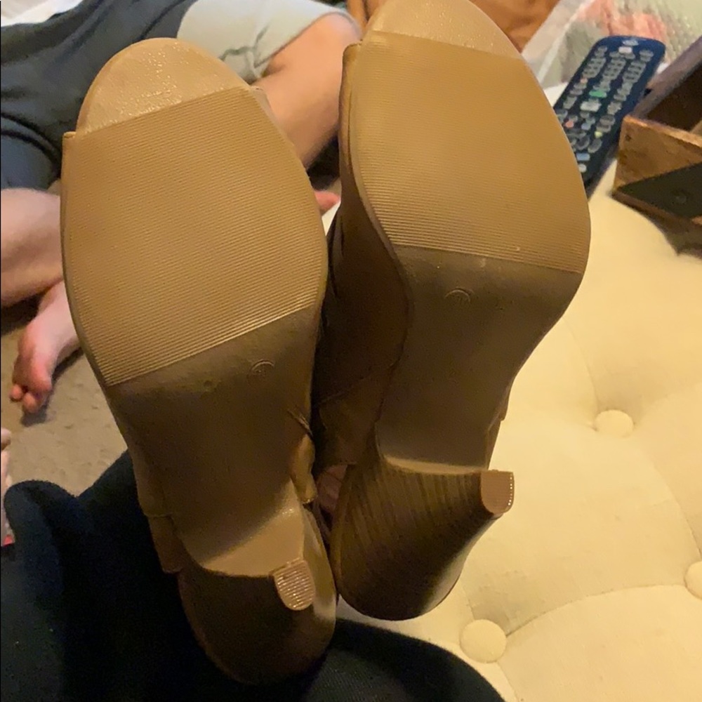 Sandals - Picture 5 of 5